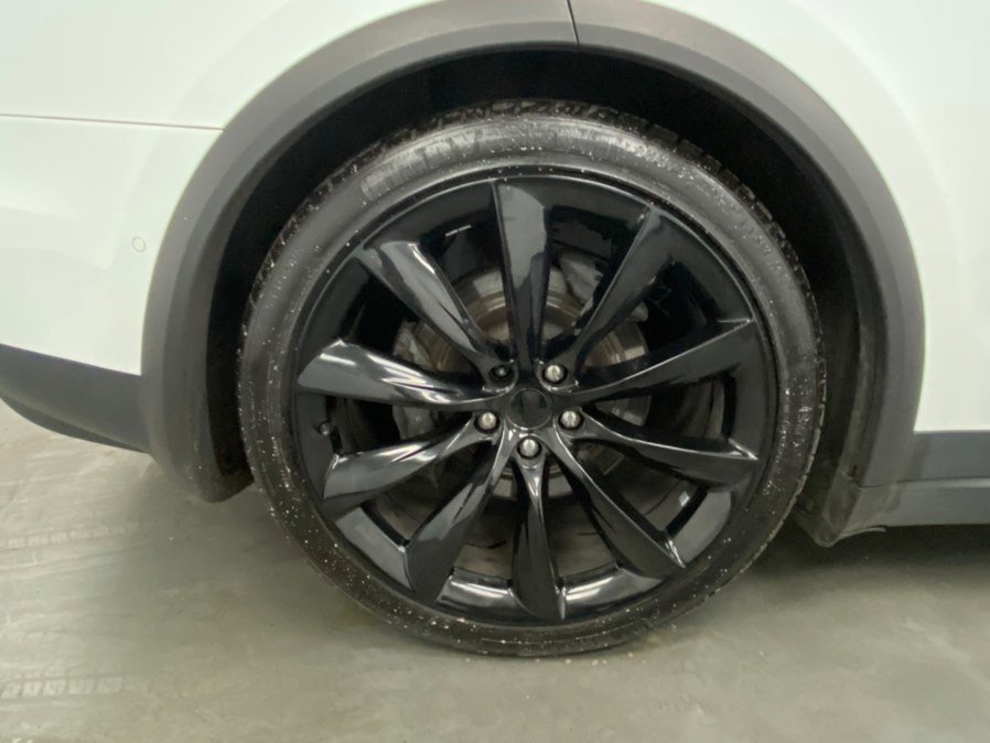 Used 2017 Tesla Model X 90D image 19