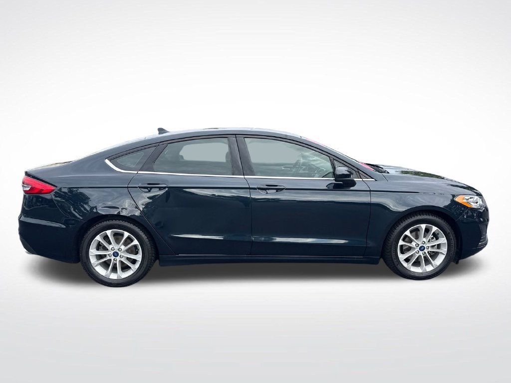 Used 2020 Ford Fusion SE FWD image 6