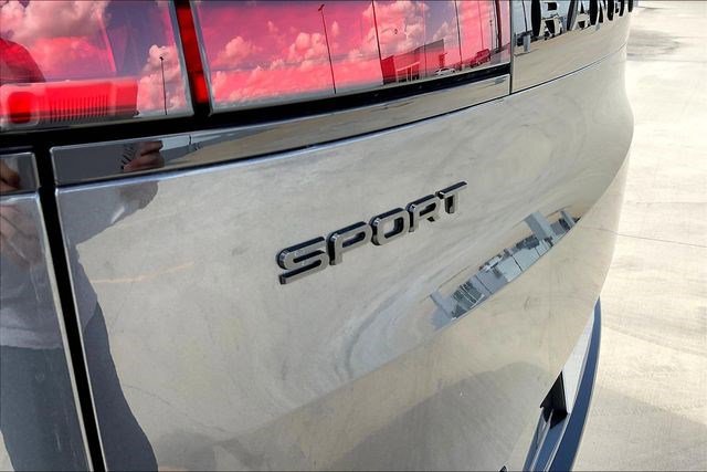 New 2025 Land Rover Range Rover Sport Dynamic SE image 9