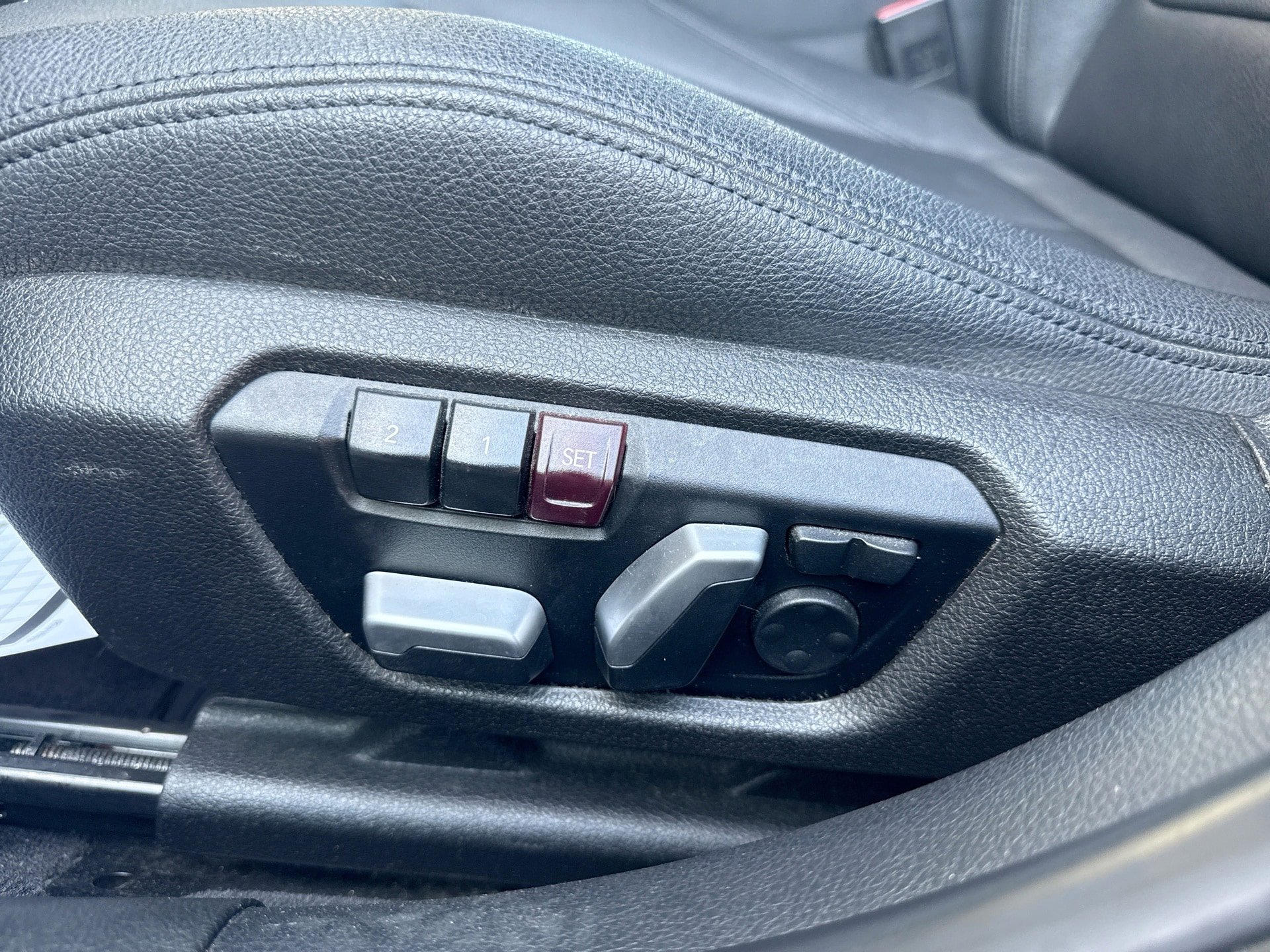 Used 2018 BMW 330i Sedan RWD image 14