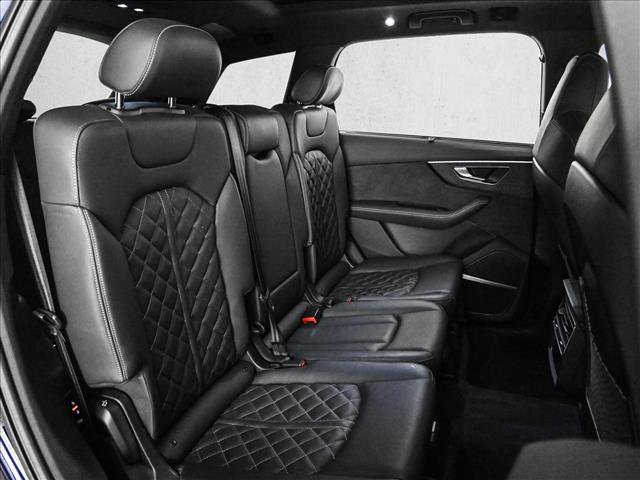 Used 2022 Audi SQ7 Premium Plus w/ SQ7 Executive Package AWD/4WD image 21