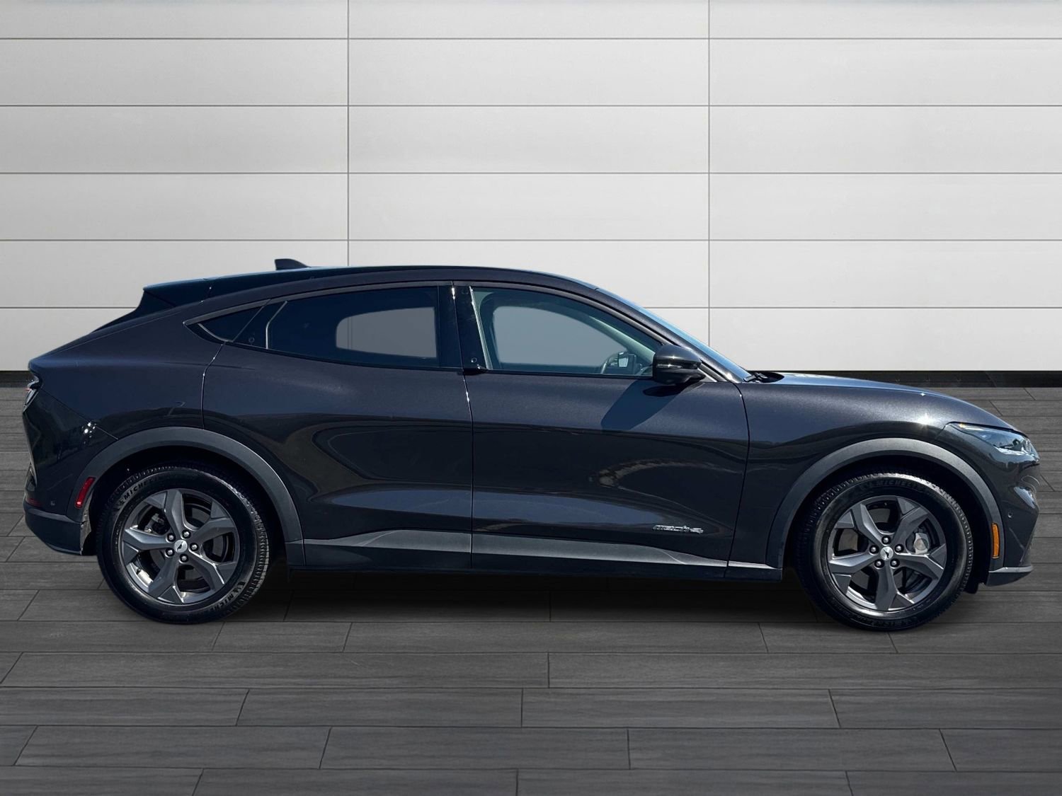 Used 2022 Ford Mustang Mach-E Select w/ Comfort/Technology Package image 3