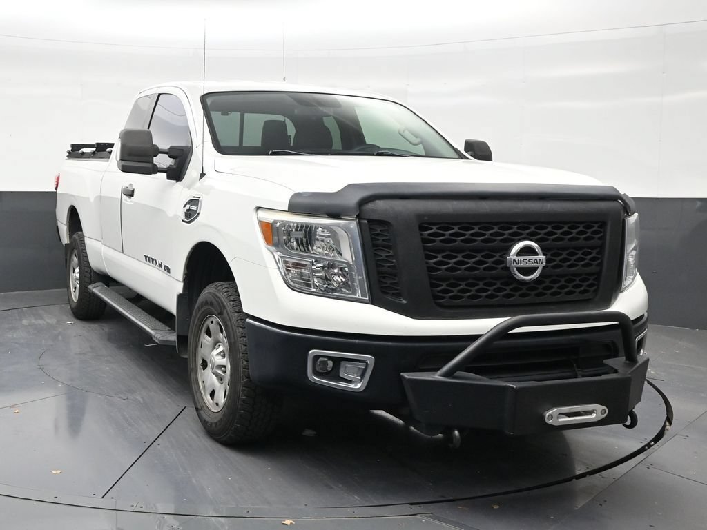 Used 2017 Nissan Titan S AWD/4WD image 7