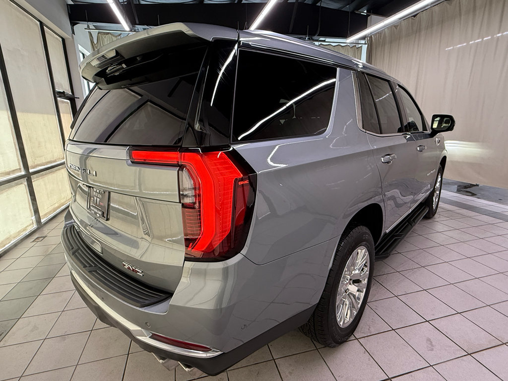 Used 2025 GMC Yukon Denali AWD/4WD image 6