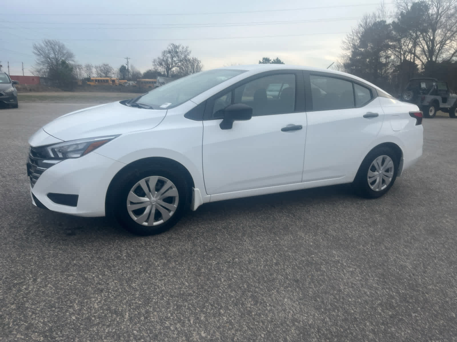 Used 2025 Nissan Versa S image 3