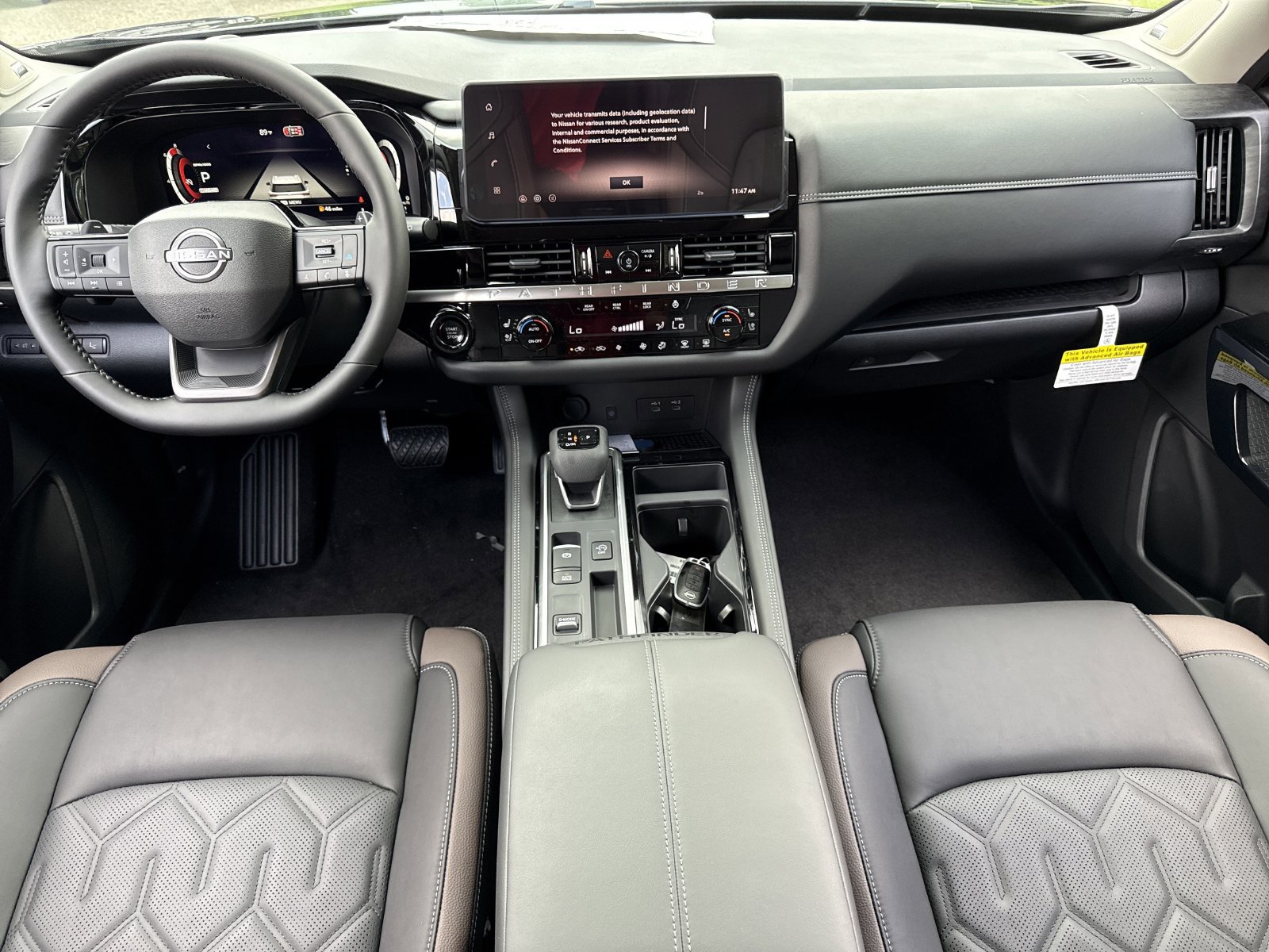 New 2026 Nissan Pathfinder Platinum FWD image 2