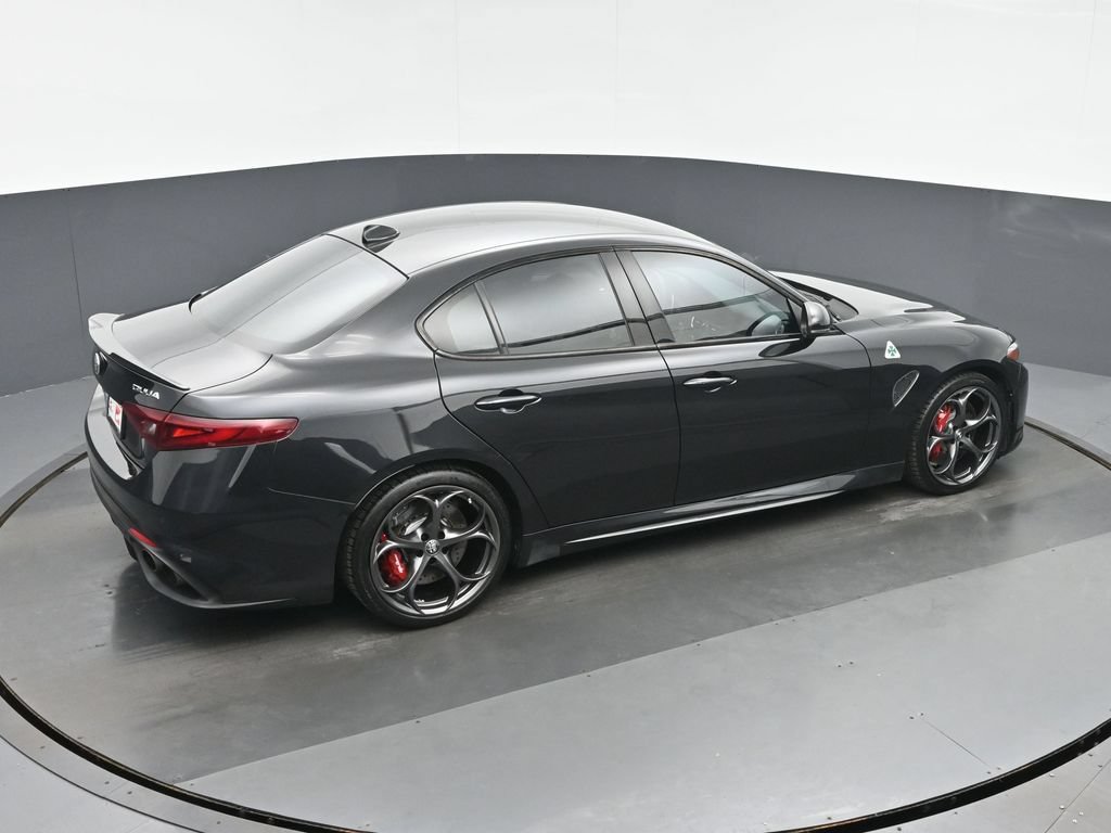 Used 2022 Alfa Romeo Giulia Quadrifoglio RWD image 37