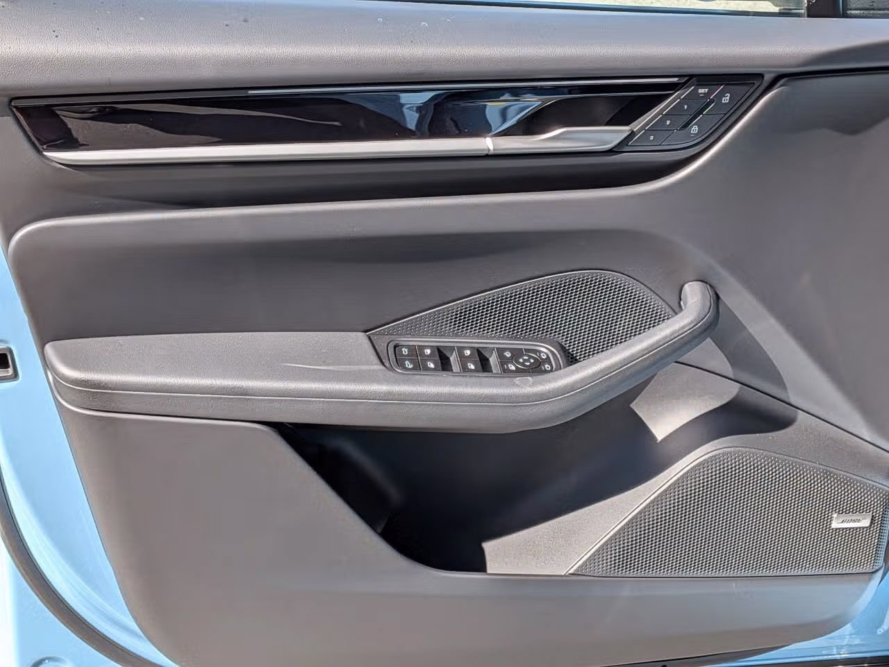 Certified 2026 Porsche Macan Electric RWD image 14