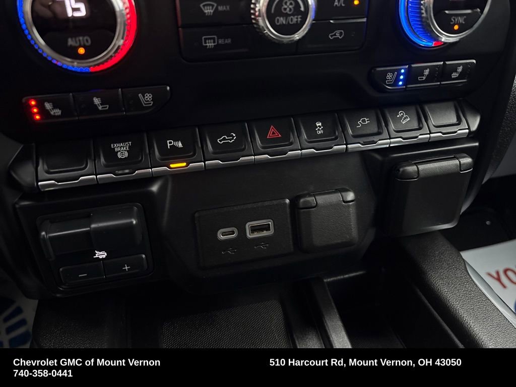 Used 2022 GMC Sierra 3500 AT4 w/ AT4 Preferred Package image 34