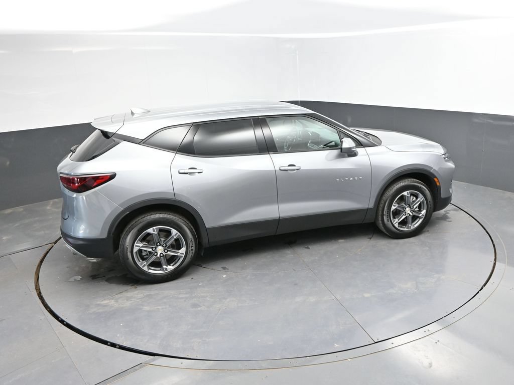 Used 2025 Chevrolet Blazer LT FWD image 28