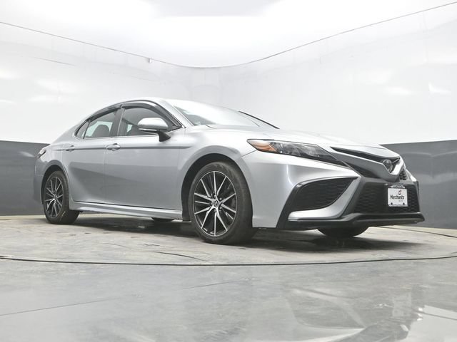 Used 2022 Toyota Camry SE FWD image 25