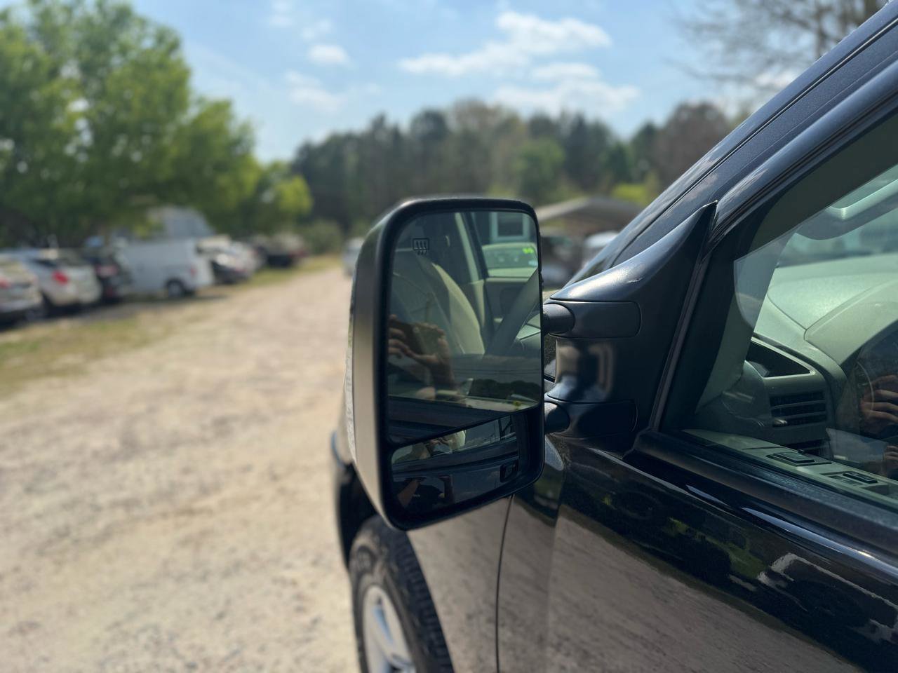 Used 2013 Nissan Titan SV w/ SV Value Truck Pkg image 14