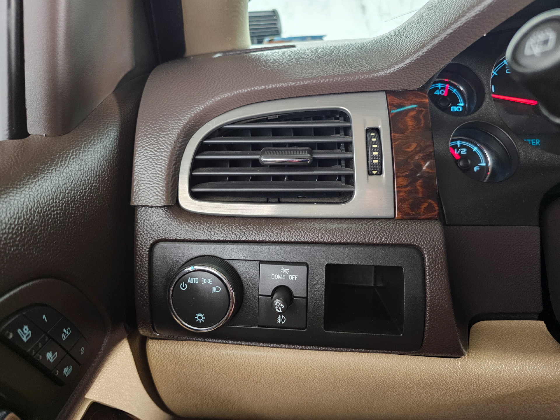 Used 2014 GMC Yukon Denali AWD/4WD image 57