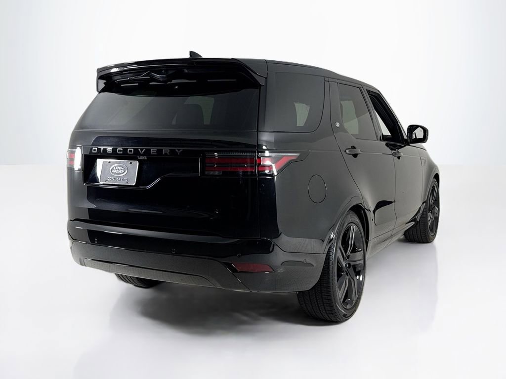 Used 2025 Land Rover Discovery Dynamic SE image 5