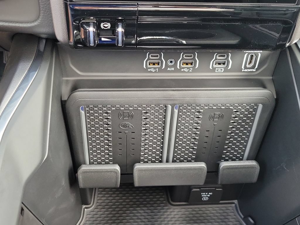 New 2026 RAM 1500 Laramie w/ Night Edition AWD/4WD image 18