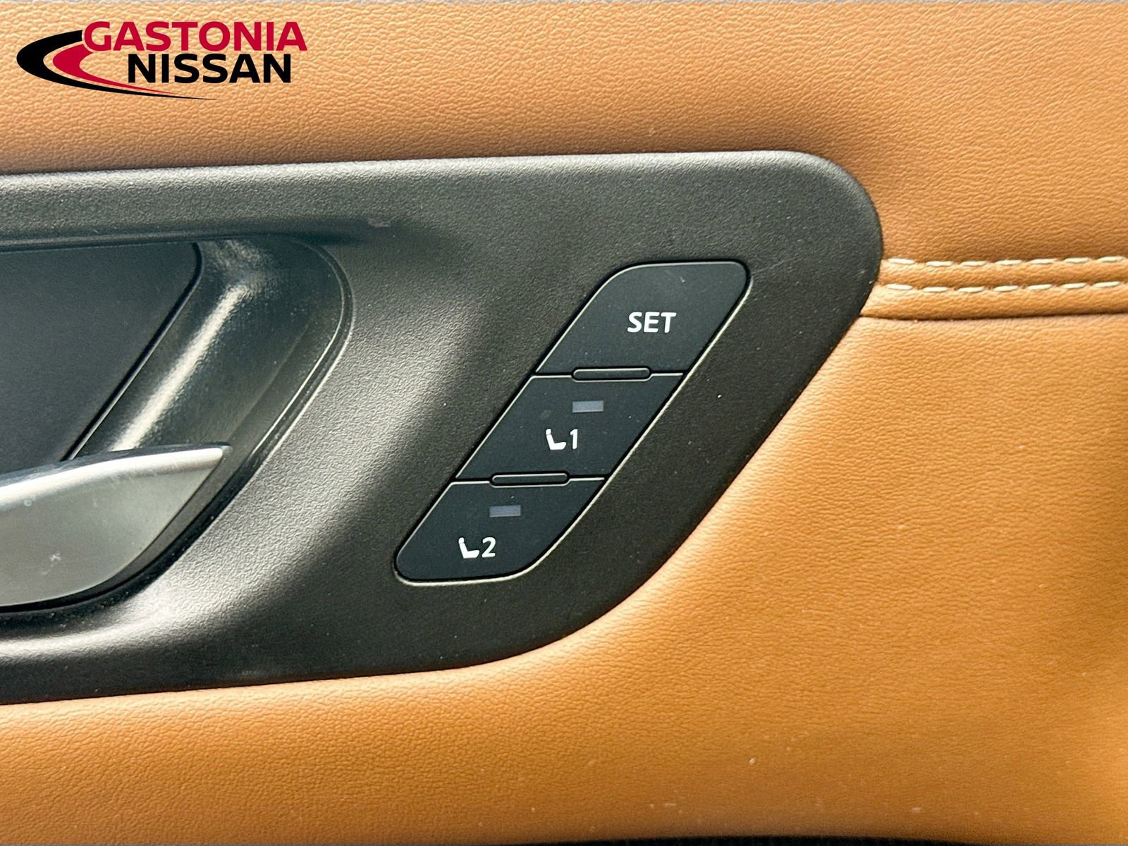 Used 2025 Nissan Pathfinder Platinum w/ Cargo Package image 25