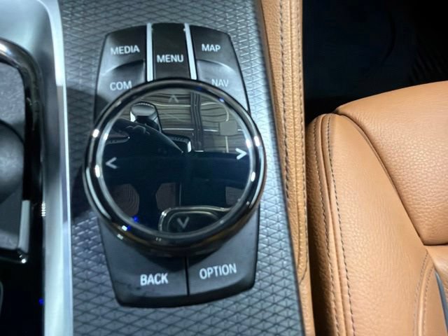 Used 2021 BMW M550i xDrive w/ Executive Package AWD/4WD image 39