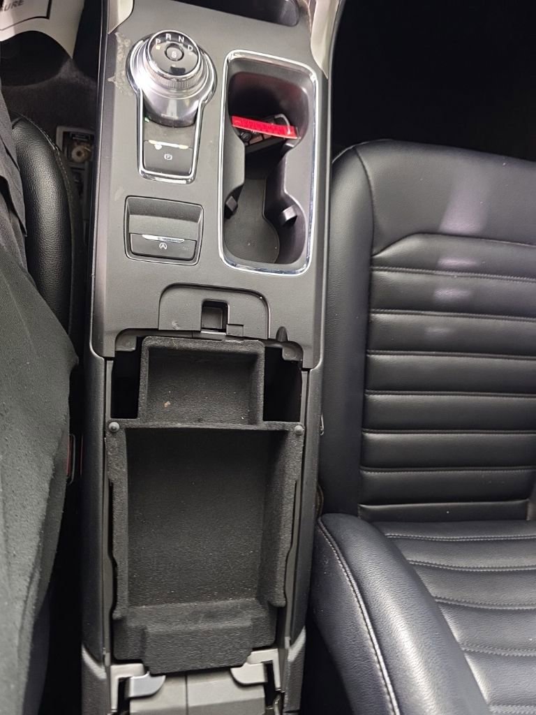 Used 2019 Ford Fusion SEL image 22