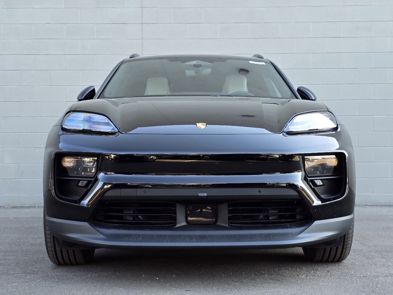 New 2025 Porsche Macan 4S Electric image 6