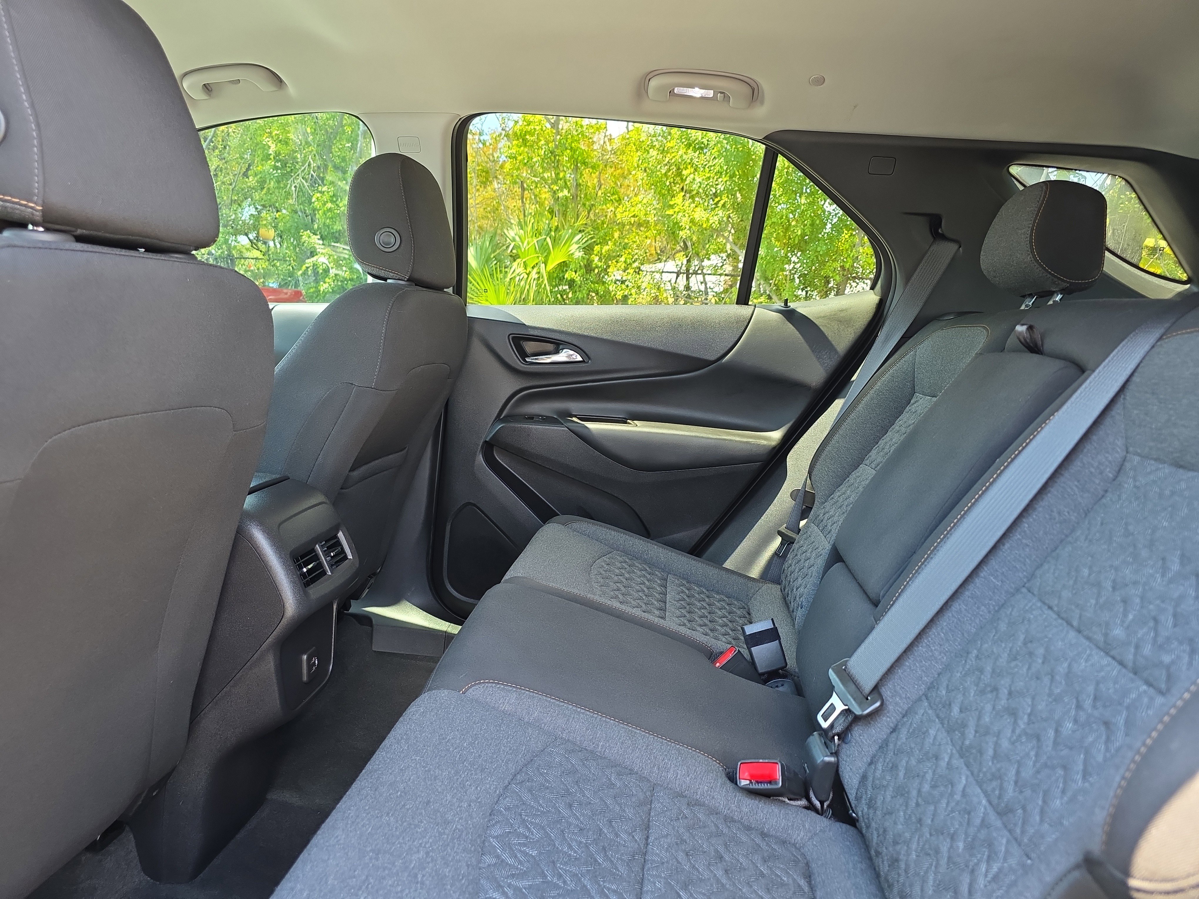 Used 2024 Chevrolet Equinox LT FWD image 16