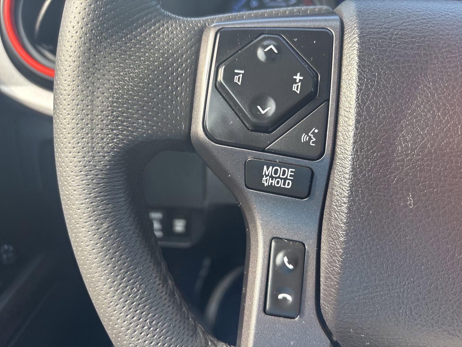 Used 2022 Toyota Tacoma TRD Off-Road image 13