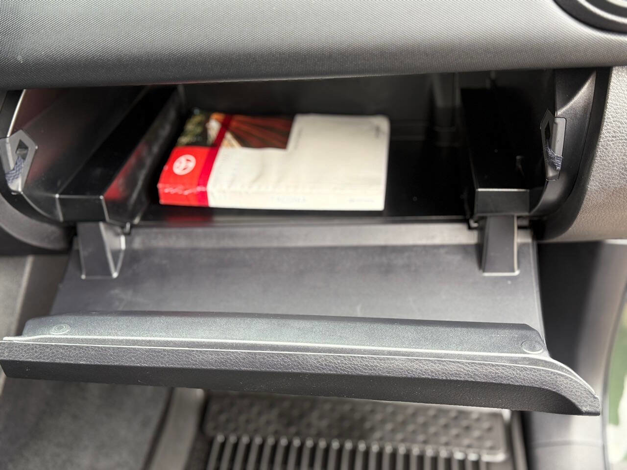 Used 2022 Toyota Tacoma TRD Off-Road image 51