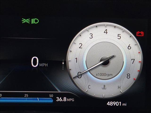 Used 2023 Hyundai Elantra Limited FWD image 4
