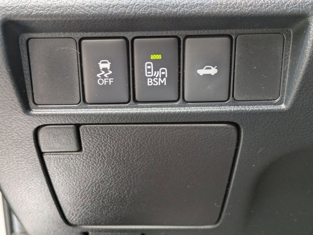 Used 2016 Toyota Avalon XLE Premium FWD image 8