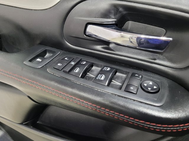 Used 2018 Dodge Grand Caravan GT image 40