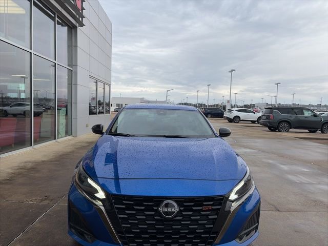 Certified 2025 Nissan Altima 2.5 SR image 6