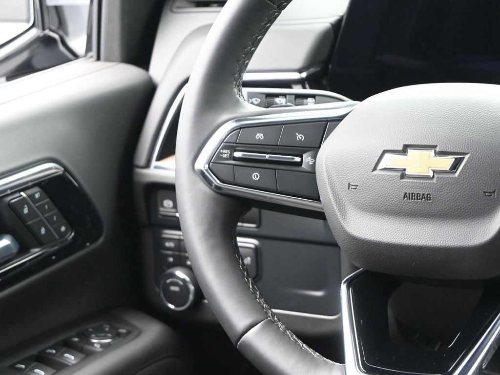 Used 2025 Chevrolet Tahoe High Country AWD/4WD image 34