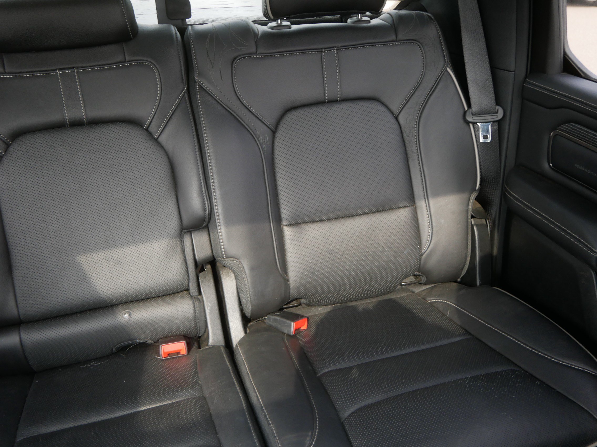 Certified 2020 RAM 1500 Limited w/ Black Appearance Package AWD/4WD image 14