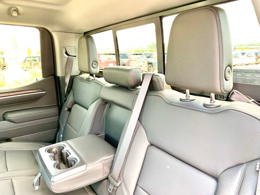 Used 2026 GMC Sierra 1500 SLT w/ SLT Premium Plus Package AWD/4WD image 19