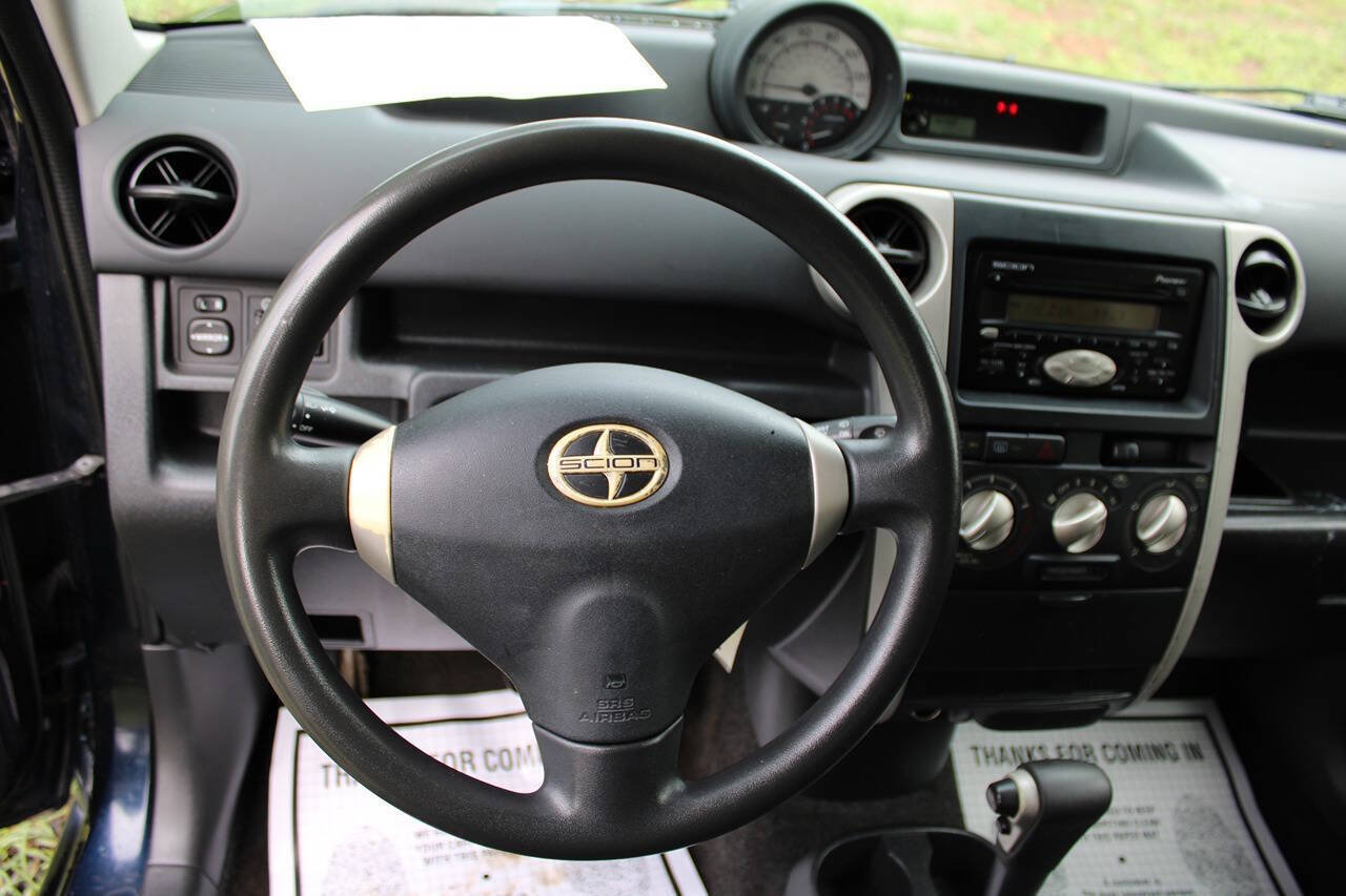 Used 2005 Scion xB FWD image 18