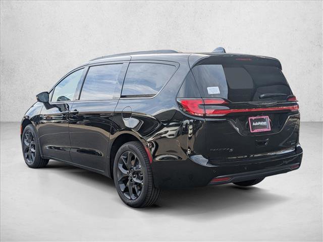 New 2026 Chrysler Pacifica Limited w/ S Appearance Package image 8