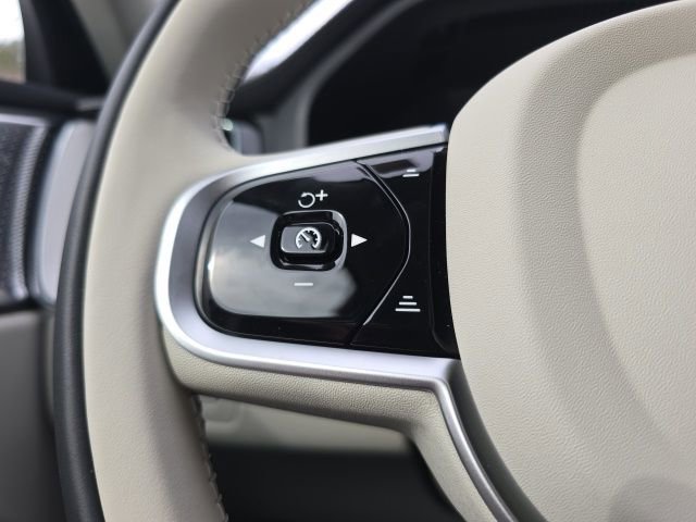 New 2026 Volvo XC60 T8 Ultra w/ Climate Package image 24