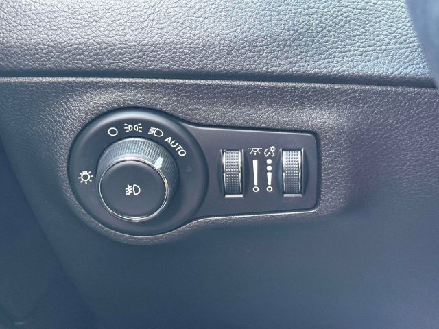 Used 2019 Jeep Compass Limited AWD/4WD image 20