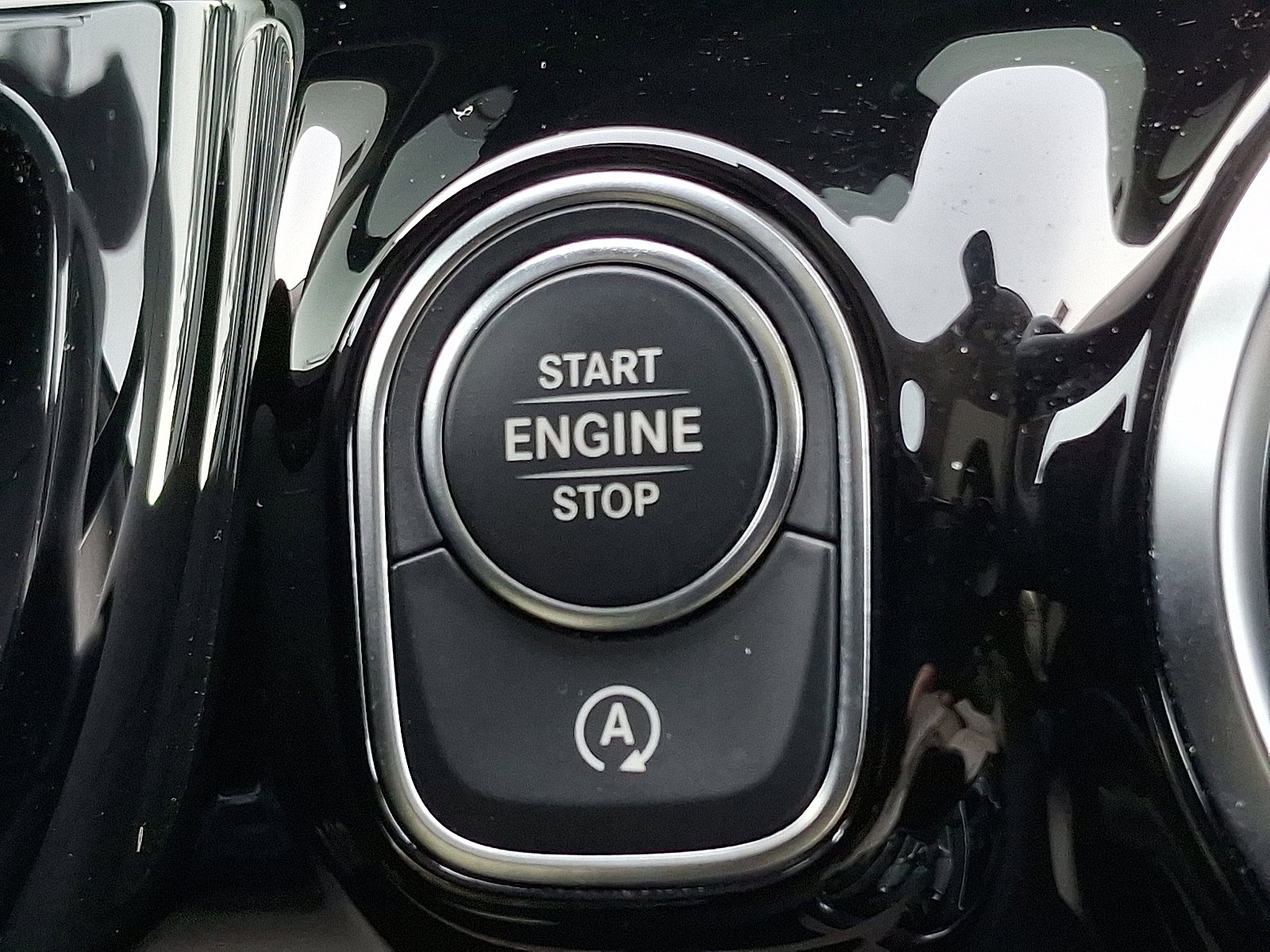 Used 2022 Mercedes-Benz GLA 250 4MATIC image 24