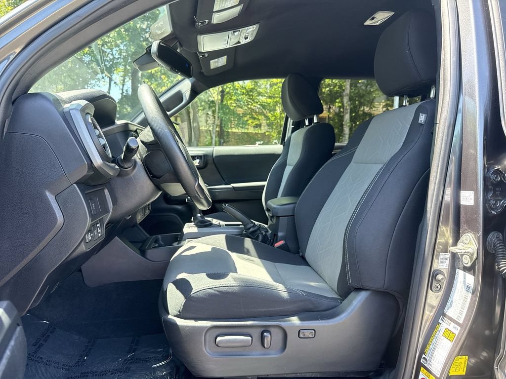 Used 2020 Toyota Tacoma TRD Sport w/ Technology Package AWD/4WD image 13