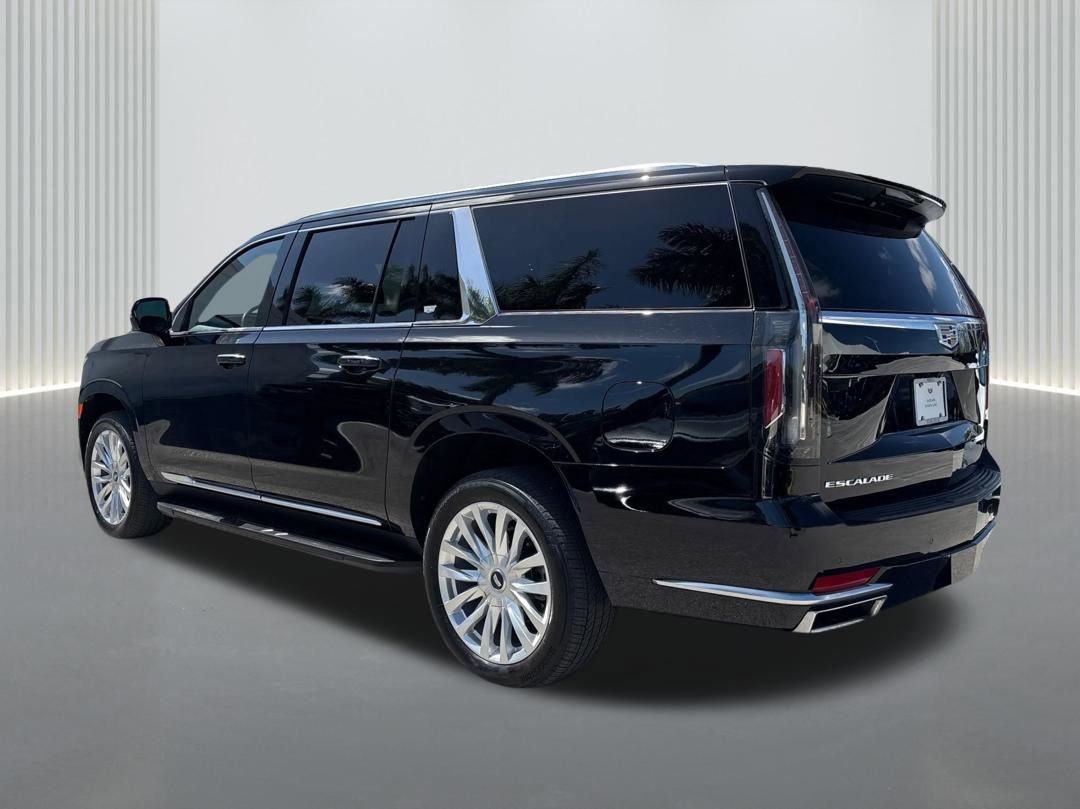 Used 2024 Cadillac Escalade ESV Luxury image 7