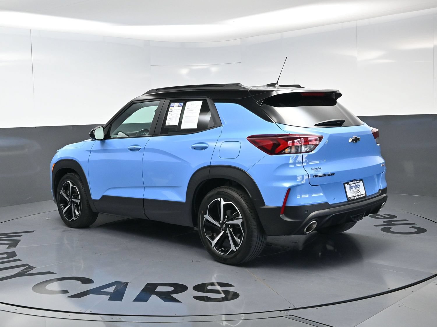Used 2023 Chevrolet TrailBlazer RS w/ Sun and Liftgate Package FWD image 7