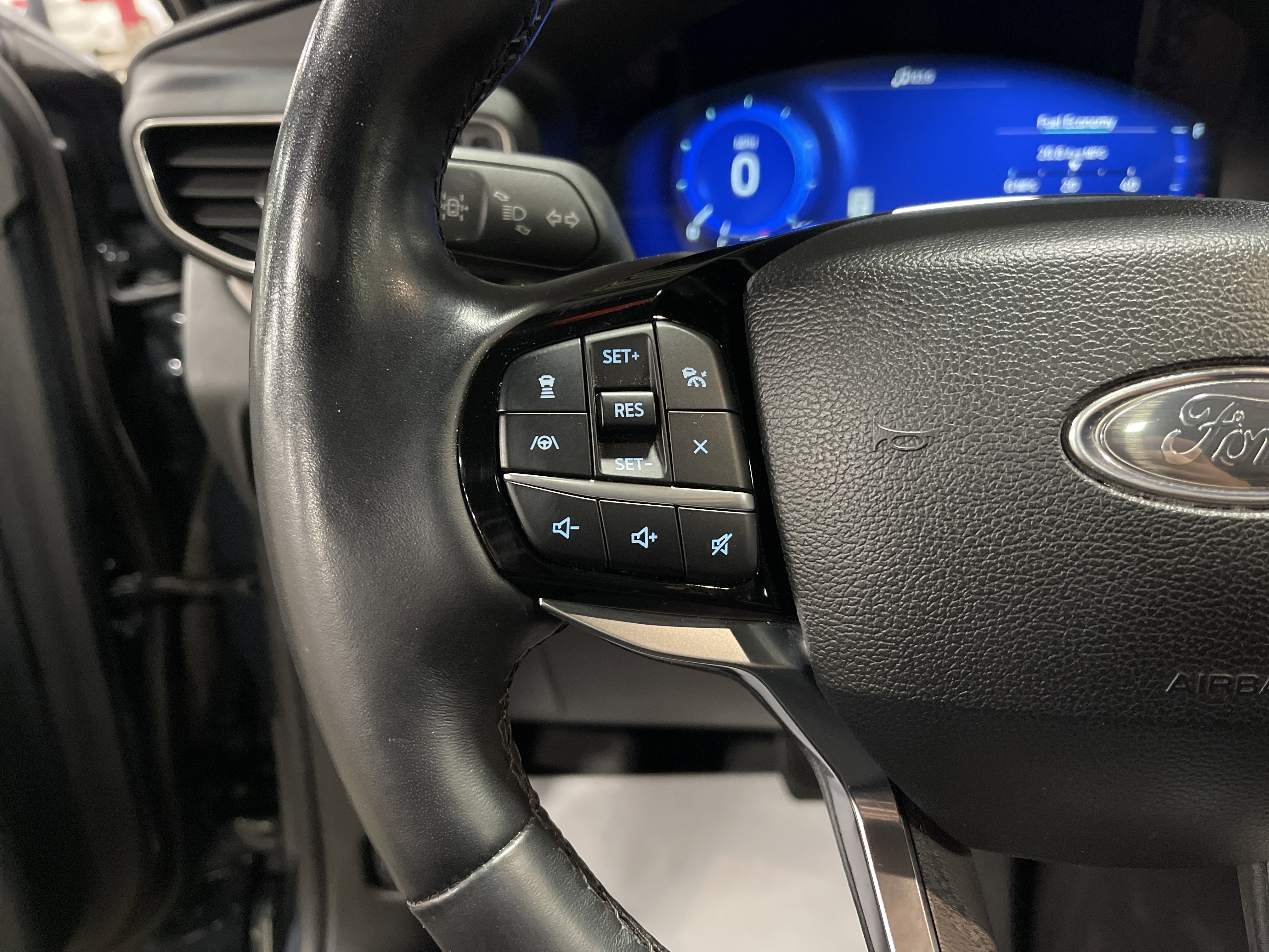 Used 2022 Ford Explorer Platinum w/ Equipment Group 601A image 20