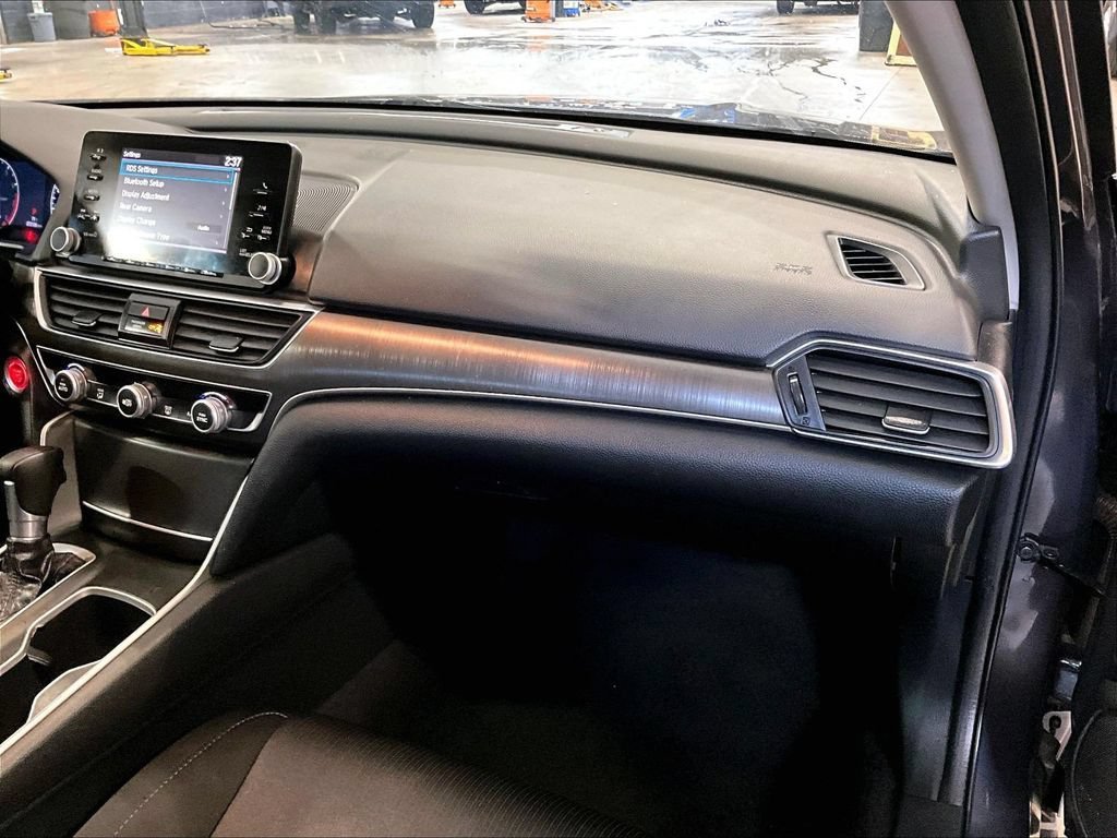 Used 2018 Honda Accord LX image 13