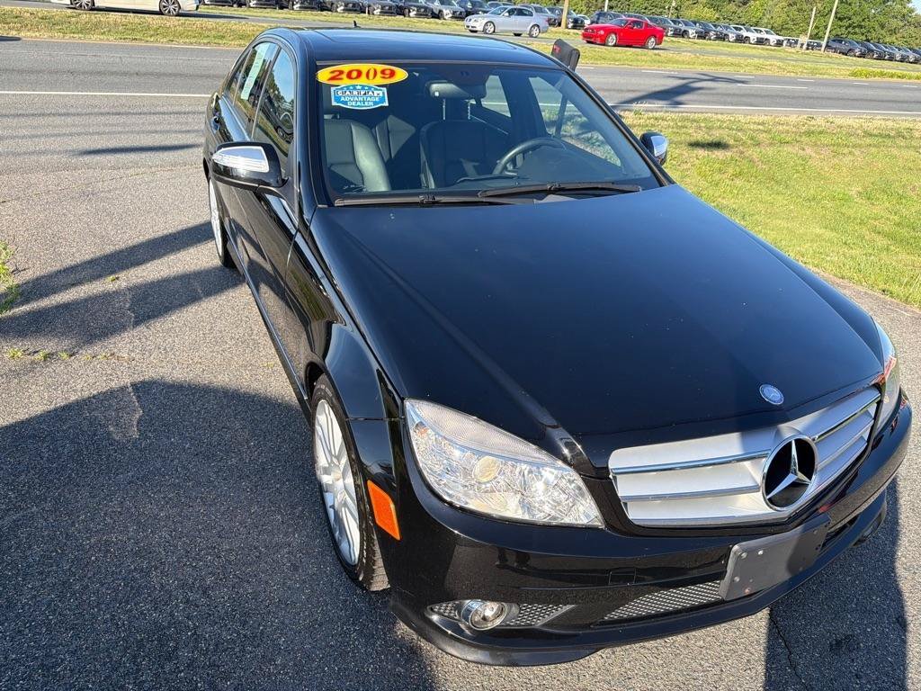 Used 2009 Mercedes-Benz C 300 4MATIC Sedan image 4