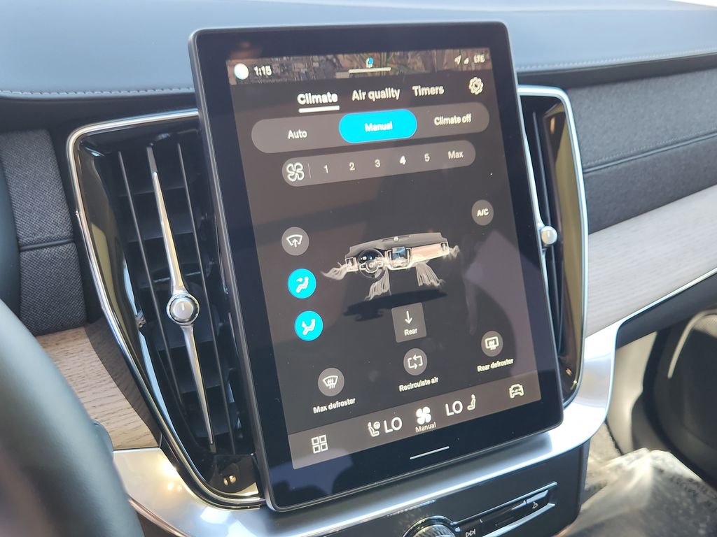 New 2025 Volvo XC90 B6 Core w/ Protection Package Premier image 9