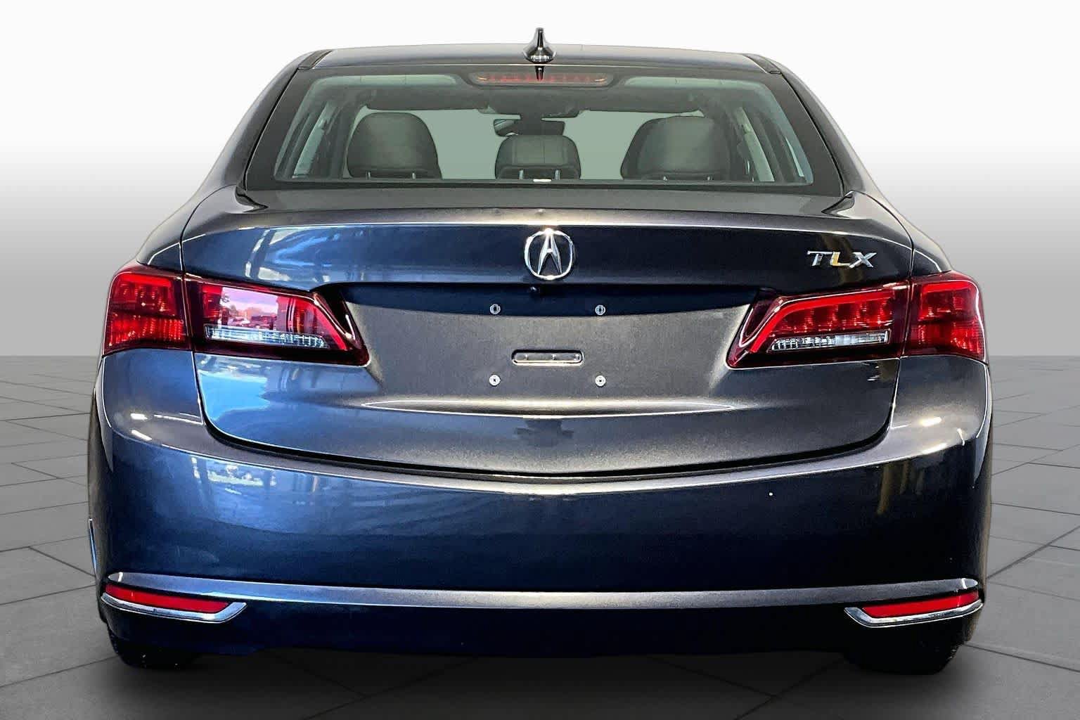 Used 2015 Acura TLX w/ Technology Package FWD image 4