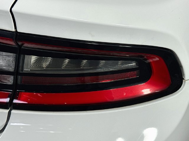 Used 2020 Dodge Charger SXT RWD image 31