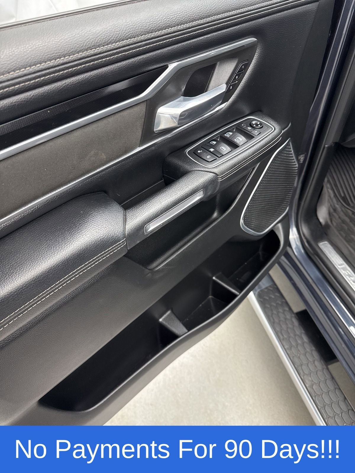 Used 2021 RAM 1500 Laramie w/ Sport Appearance Package image 16