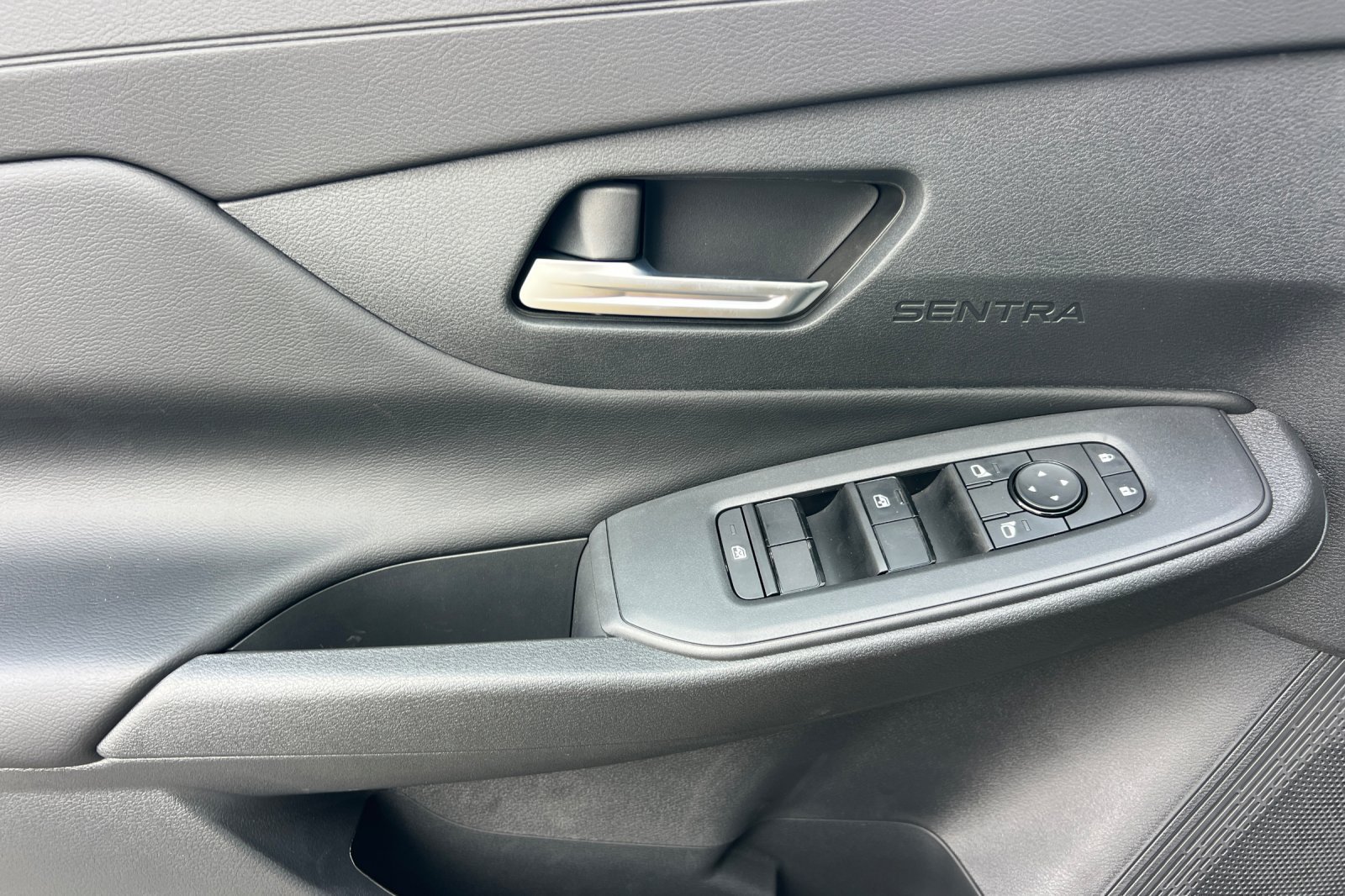 New 2027 Nissan Sentra SV w/ Floor Mat Package FWD image 8