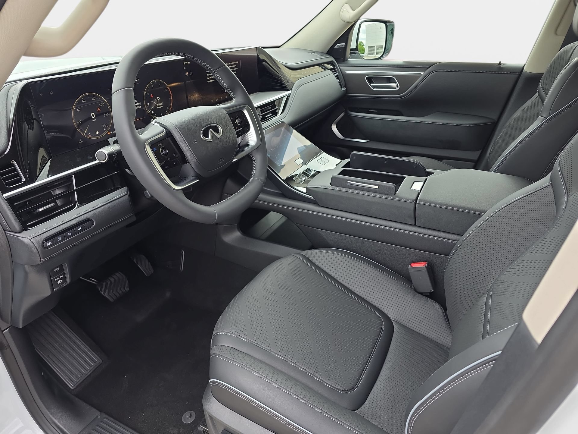 New 2026 INFINITI QX80 Luxe w/ Cargo Package RWD image 16